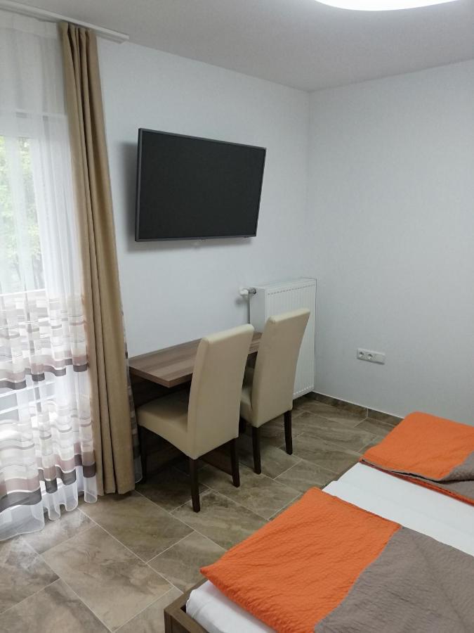 Haus Alexis Hotel Faak am See Exterior photo